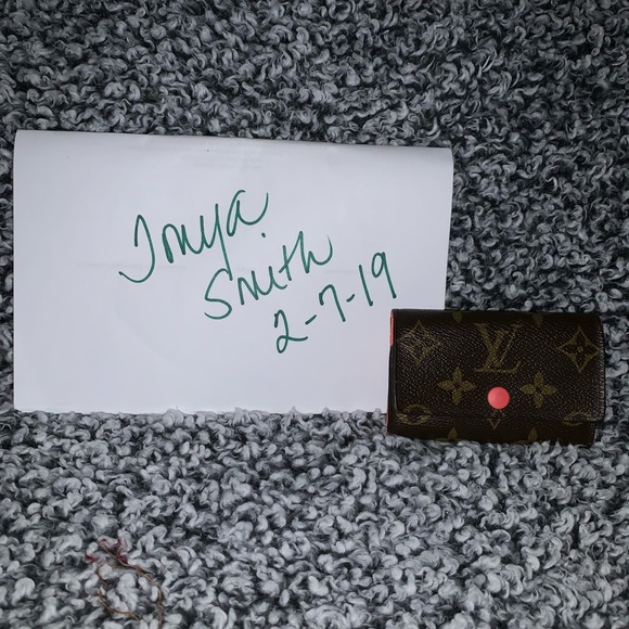 Louis Vuitton 6 Key Holder Poppy - Picture 2 of 8